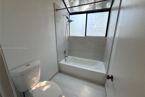 Touwnhouse à vendre à North Lauderdale, Floride: 3 chambres, 124.12 m2 № 2042295 - photo 9