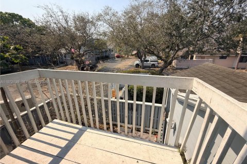 Touwnhouse à vendre à North Lauderdale, Floride: 3 chambres, 124.12 m2 № 2042295 - photo 14