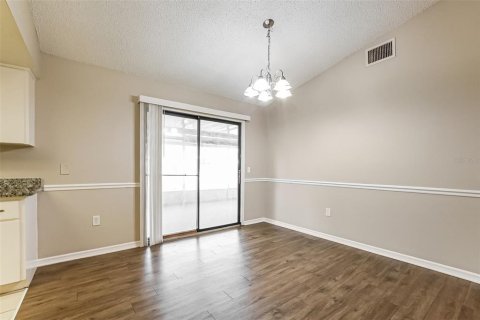 House in Tavares, Florida 3 bedrooms, 128.95 sq.m. № 2275774 - photo 6