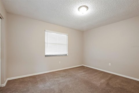 House in Tavares, Florida 3 bedrooms, 128.95 sq.m. № 2275774 - photo 13