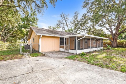 House in Tavares, Florida 3 bedrooms, 128.95 sq.m. № 2275774 - photo 19