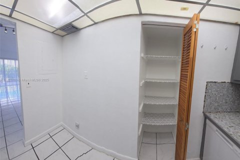 Купить кондоминиум в Майами, Флорида 2 спальни, 83.24м2, № 1975373 - фото 8