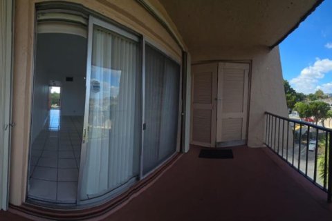 Купить кондоминиум в Майами, Флорида 2 спальни, 83.24м2, № 1975373 - фото 9