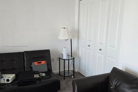 Copropriété à louer à Fort Lauderdale, Floride: 3 chambres, 168.25 m2 № 1935680 - photo 14