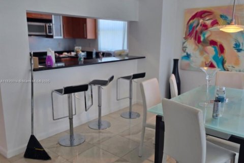 Copropriété à louer à Fort Lauderdale, Floride: 3 chambres, 168.25 m2 № 1935680 - photo 2