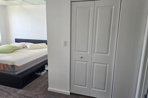 Copropriété à louer à Fort Lauderdale, Floride: 3 chambres, 168.25 m2 № 1935680 - photo 12