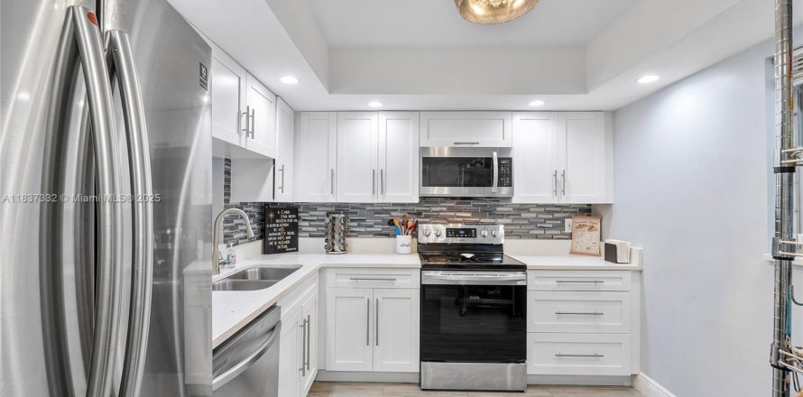 Condo à Coral Springs, Floride, 2 chambres № 1936061