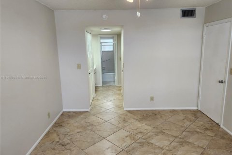 Condo in Davie, Florida, 1 bedroom  № 1971491 - photo 3
