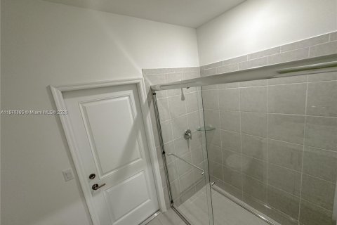 House in Miami, Florida 1 bedroom, 65.03 sq.m. № 1979534 - photo 4