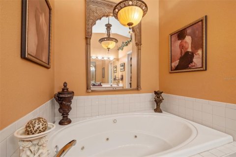 Townhouse in Tierra Verde, Florida 2 bedrooms, 181.16 sq.m. № 1798297 - photo 17