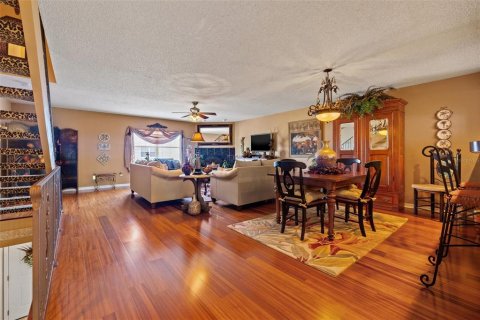 Townhouse in Tierra Verde, Florida 2 bedrooms, 181.16 sq.m. № 1798297 - photo 8