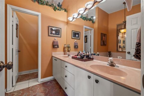 Townhouse in Tierra Verde, Florida 2 bedrooms, 181.16 sq.m. № 1798297 - photo 16