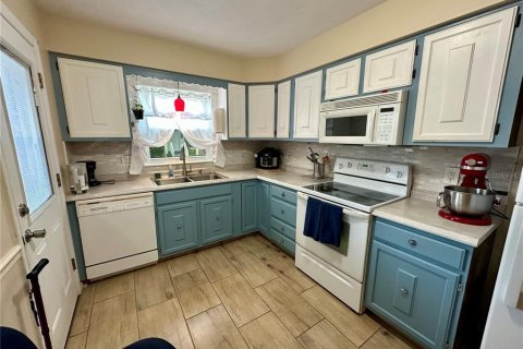 Copropriété à vendre à DeLand, Floride: 2 chambres, 98.76 m2 № 2157697 - photo 8