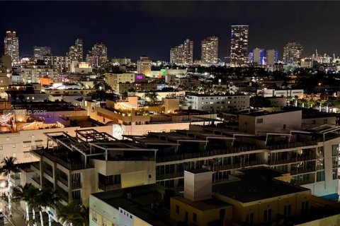 Condo in Miami Beach, Florida, 1 bedroom  № 2026020 - photo 25