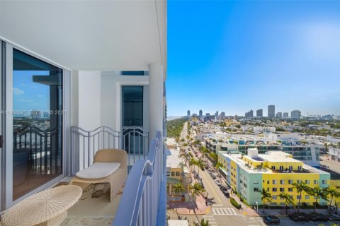 Condo in Miami Beach, Florida, 1 bedroom  № 2026020 - photo 11