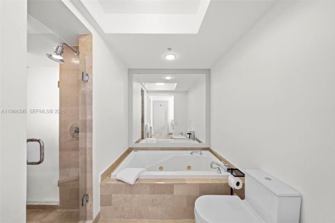 Condo in Miami Beach, Florida, 1 bedroom  № 2026020 - photo 19