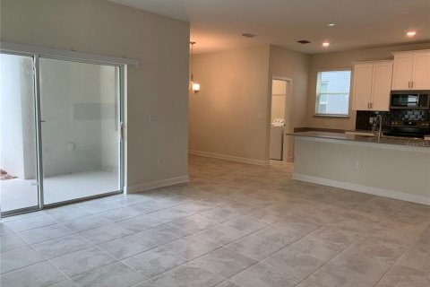 Casa en alquiler en Orlando, Florida, 5 dormitorios, 245.08 m2 № 1918464 - foto 4
