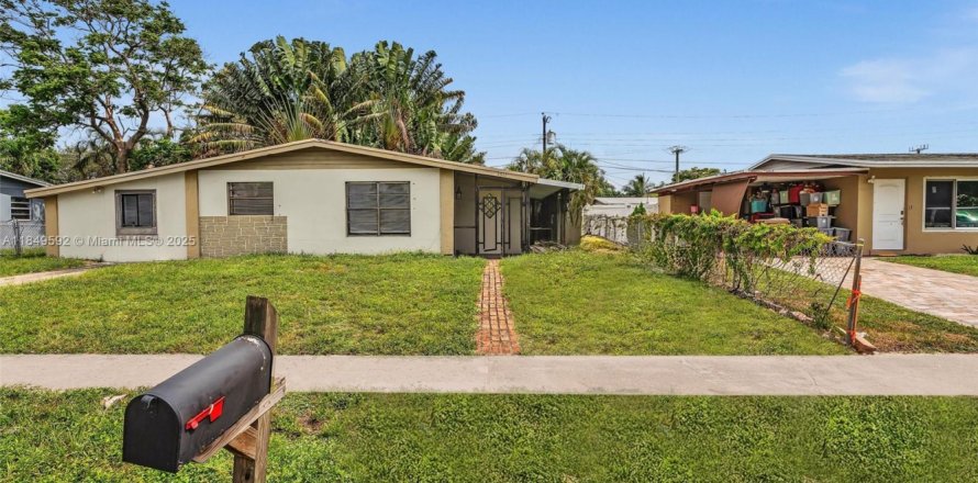 Villa ou maison à Davie, Floride 3 chambres, 91.51 m2 № 1880111