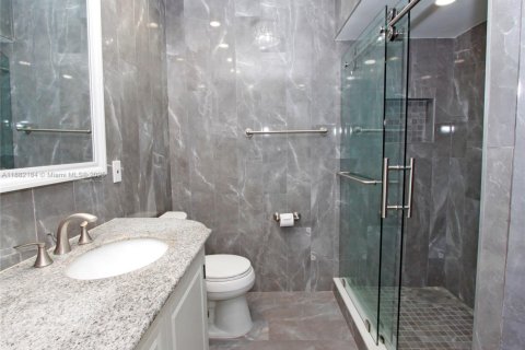 Casa en alquiler en Cutler Bay, Florida, 4 dormitorios, 174.66 m2 № 1977867 - foto 18