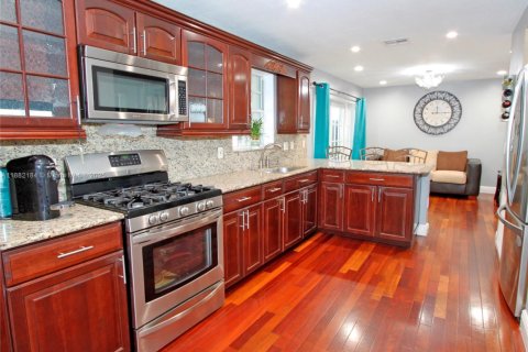 Casa en alquiler en Cutler Bay, Florida, 4 dormitorios, 174.66 m2 № 1977867 - foto 9