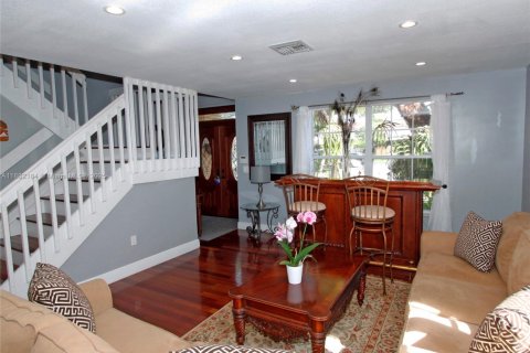 Casa en alquiler en Cutler Bay, Florida, 4 dormitorios, 174.66 m2 № 1977867 - foto 4