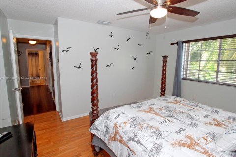 Casa en alquiler en Cutler Bay, Florida, 4 dormitorios, 174.66 m2 № 1977867 - foto 20