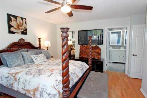 Casa en alquiler en Cutler Bay, Florida, 4 dormitorios, 174.66 m2 № 1977867 - foto 17