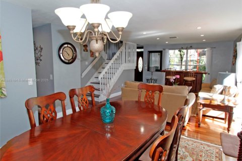 Casa en alquiler en Cutler Bay, Florida, 4 dormitorios, 174.66 m2 № 1977867 - foto 8