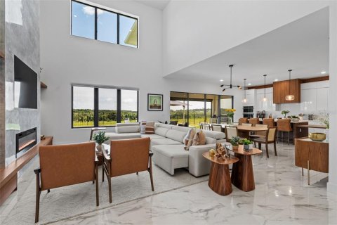 House in Montverde, Florida 4 bedrooms, 298.03 sq.m. № 1834940 - photo 8