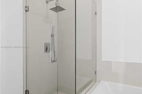 Снять в аренду кондоминиум в Майами, Флорида 3 спальни, 140.93м2, № 2044698 - фото 12