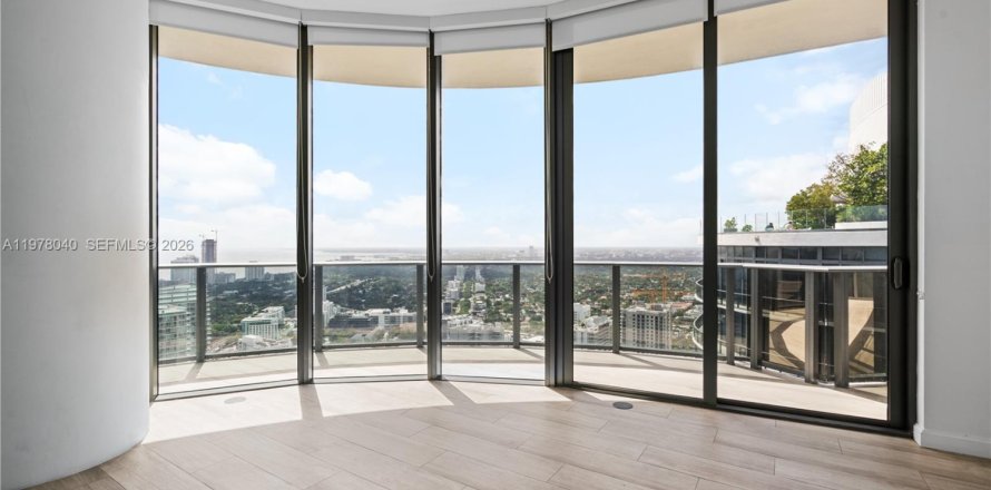 Кондоминиум с 3 спальнями в Майами, Флорида № 2044698