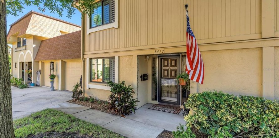 Condo à Saint Petersburg, Floride, 2 chambres  № 2431609