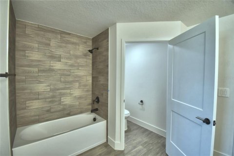 Villa ou maison à vendre à Auburndale, Floride: 4 chambres, 204.38 m2 № 2215215 - photo 20