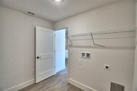 Villa ou maison à vendre à Auburndale, Floride: 4 chambres, 204.38 m2 № 2215215 - photo 12