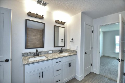 Villa ou maison à vendre à Auburndale, Floride: 4 chambres, 204.38 m2 № 2215215 - photo 21