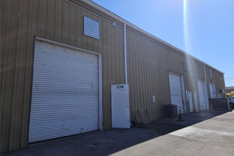 Commercial property in Orlando, Florida 55.74 sq.m. № 1564592 - photo 20