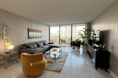 Copropriété à vendre à Aventura, Floride: 2 chambres, 101.45 m2 № 1754388 - photo 2
