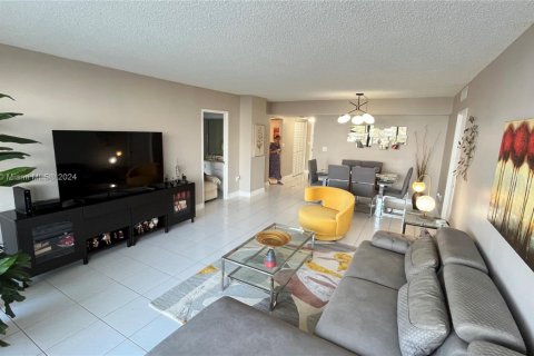 Copropriété à vendre à Aventura, Floride: 2 chambres, 101.45 m2 № 1754388 - photo 6