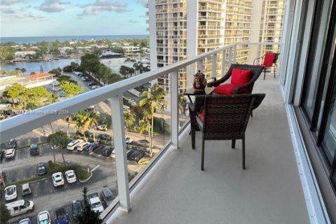 Copropriété à vendre à Aventura, Floride: 2 chambres, 101.45 m2 № 1754388 - photo 19
