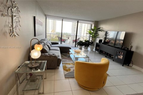Copropriété à vendre à Aventura, Floride: 2 chambres, 101.45 m2 № 1754388 - photo 3