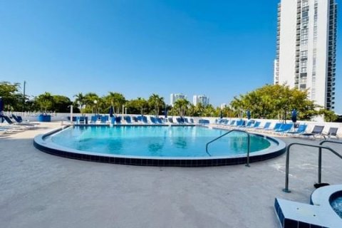 Copropriété à vendre à Aventura, Floride: 2 chambres, 101.45 m2 № 1754388 - photo 23