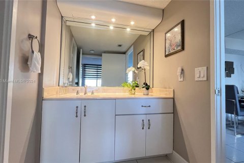 Copropriété à vendre à Aventura, Floride: 2 chambres, 101.45 m2 № 1754388 - photo 15