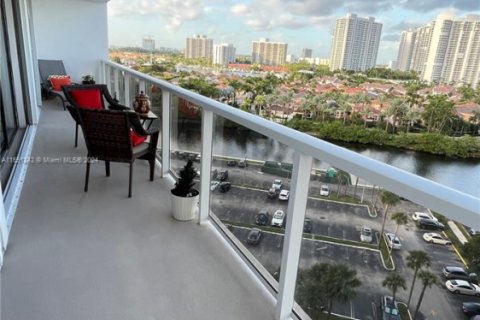 Copropriété à vendre à Aventura, Floride: 2 chambres, 101.45 m2 № 1754388 - photo 20