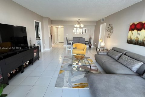 Copropriété à vendre à Aventura, Floride: 2 chambres, 101.45 m2 № 1754388 - photo 5