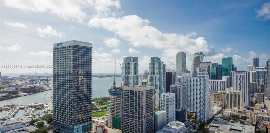 Condominio en Miami, Florida, 1 dormitorio № 1865558