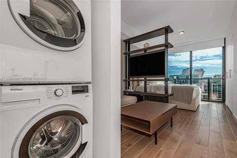 Купить кондоминиум в Майами, Флорида 31.68м2, № 1997433 - фото 21