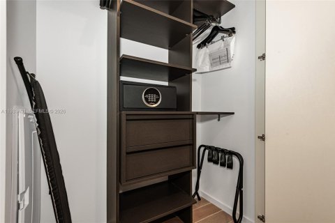 Купить кондоминиум в Майами, Флорида 31.68м2, № 1997433 - фото 14