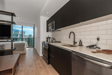 Купить кондоминиум в Майами, Флорида 31.68м2, № 1997433 - фото 20