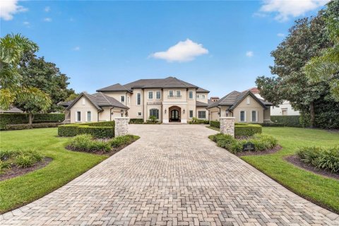House in Windermere, Florida 7 bedrooms, 810.29 sq.m. № 2393648 - photo 2