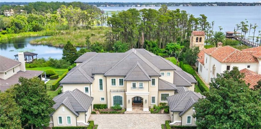 House in Windermere, Florida 7 bedrooms, 810.29 sq.m. № 2393648